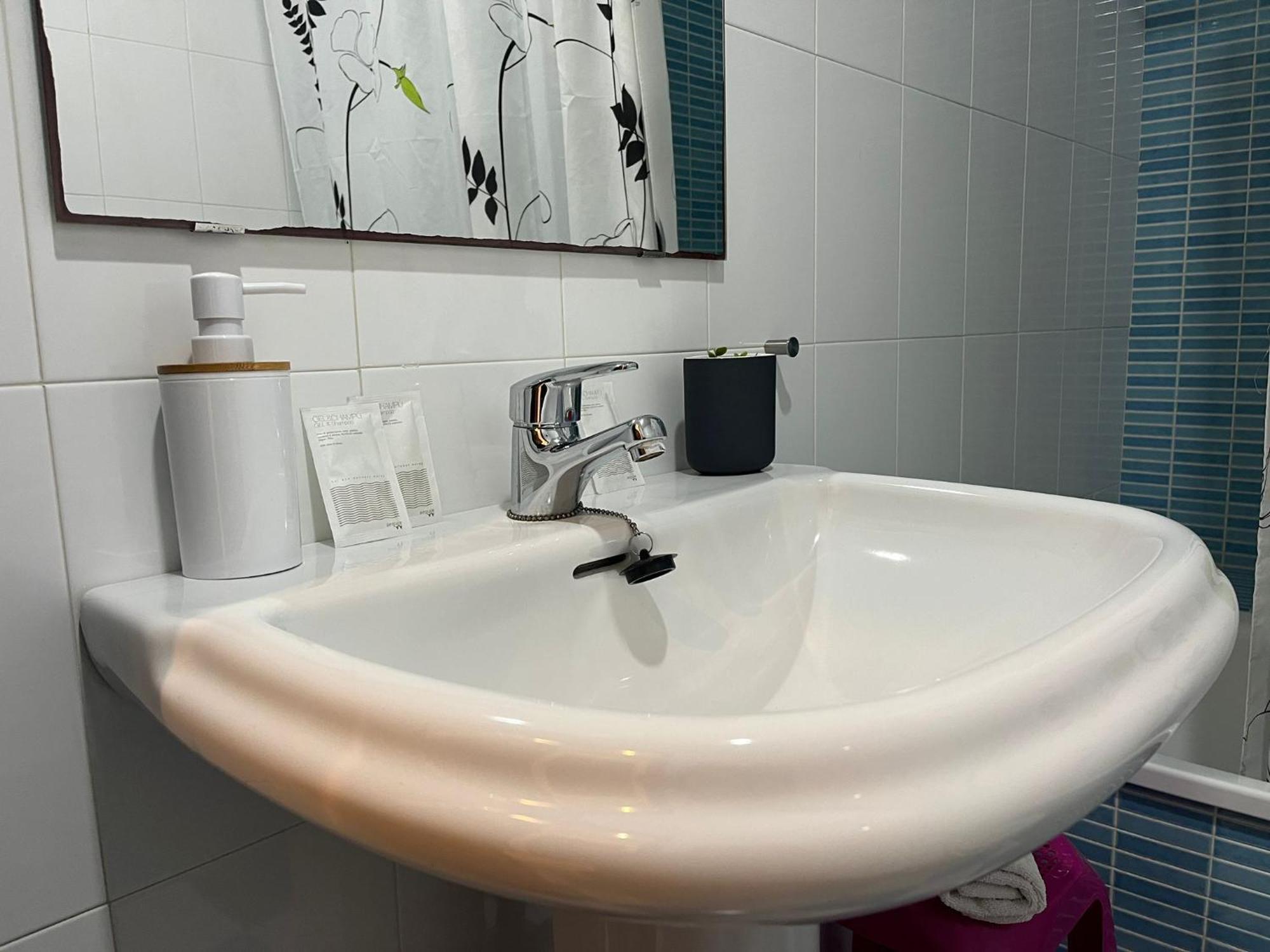 La Piccola Cadiz Apartment ภายนอก รูปภาพ
